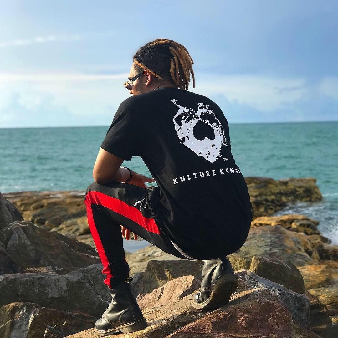 KK FAMILY BLACK TEE
