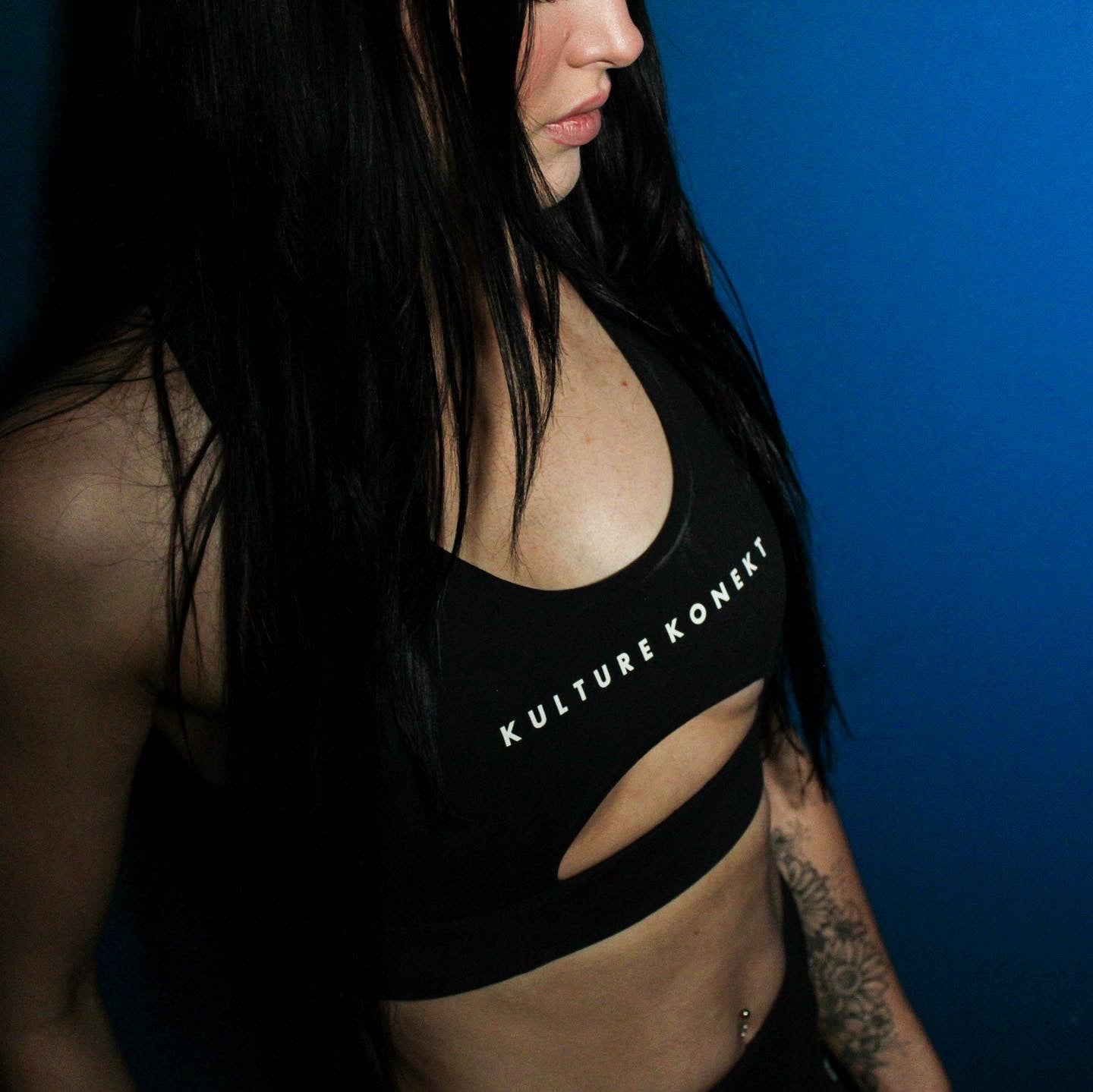 KK QUEEN CROP TOP